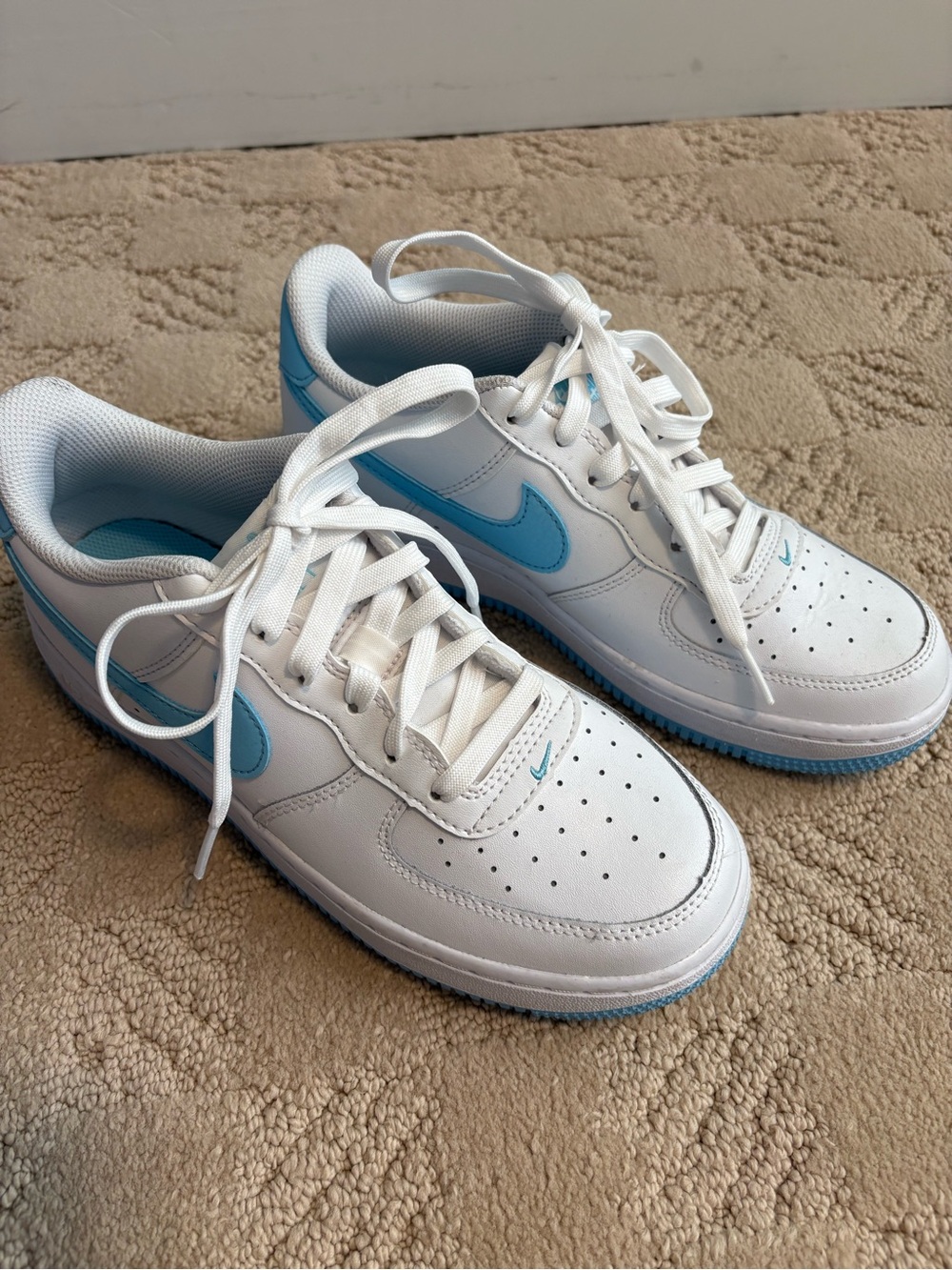 Nike Air Force 1, 5.5Y / womens 7